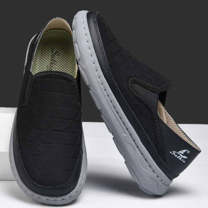 TrailEase Quiltade Loafers