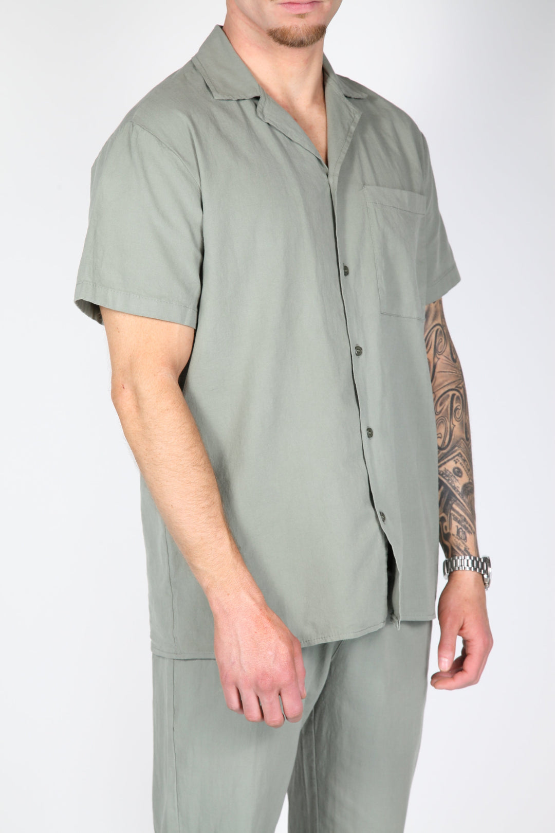 The Mirag Linneset Khaki