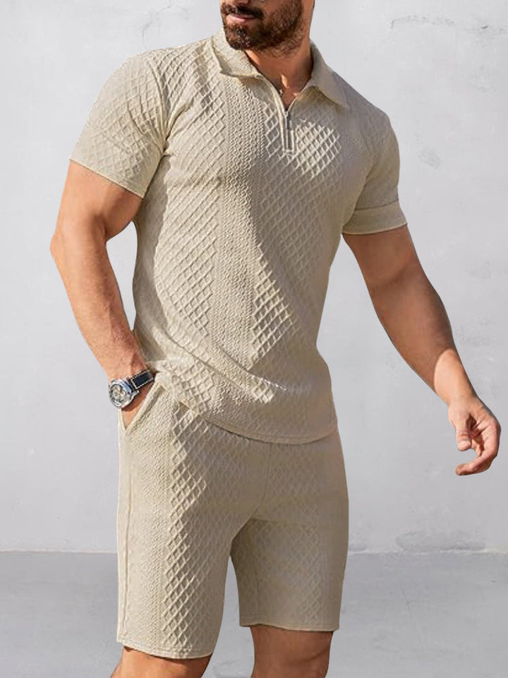 Trendigt Texturerad Pikétröja Shorts Outfit